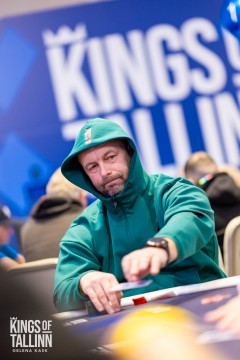 Laudades kolm eestlast