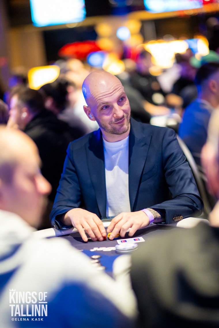 Phil Gross j&auml;i karikast napilt ilma