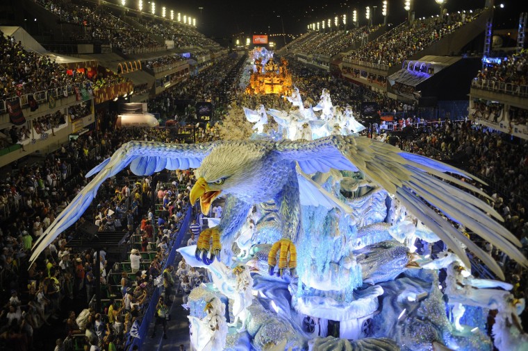Võistle slotiturnadel Coolbetis ja võida reis kahele Rio karnevalile!